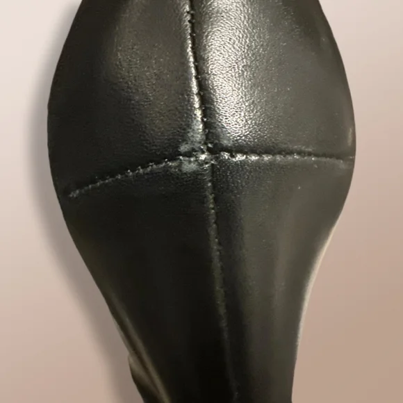 RACHEL Rachel Roy Black Leather Wedge Heel Boot Gold Accents Buckles Size 7 - Picture 11 of 14